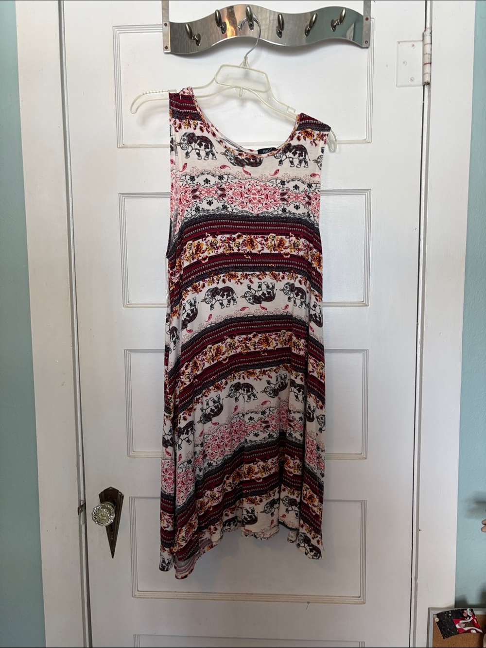Rue 21 Sleeveless Elephant Print Swing Dress White & Burgundy Size XL